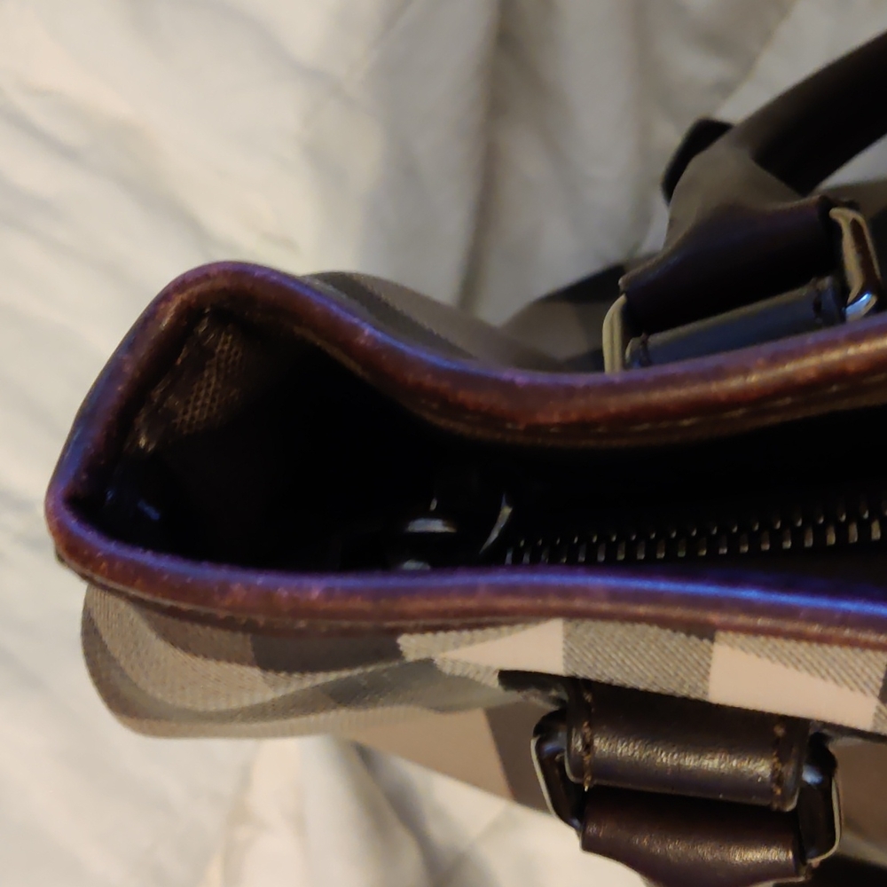 Burberry Northfield Smoke Check Plum Tote - Picture 15 of 17